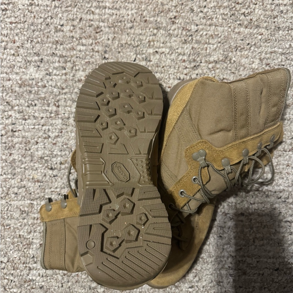 Danner Reckoning 8” Coyote Hot